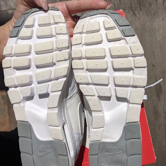 Nike Air Max White 6.5 w/ box - Picture 4 of 4